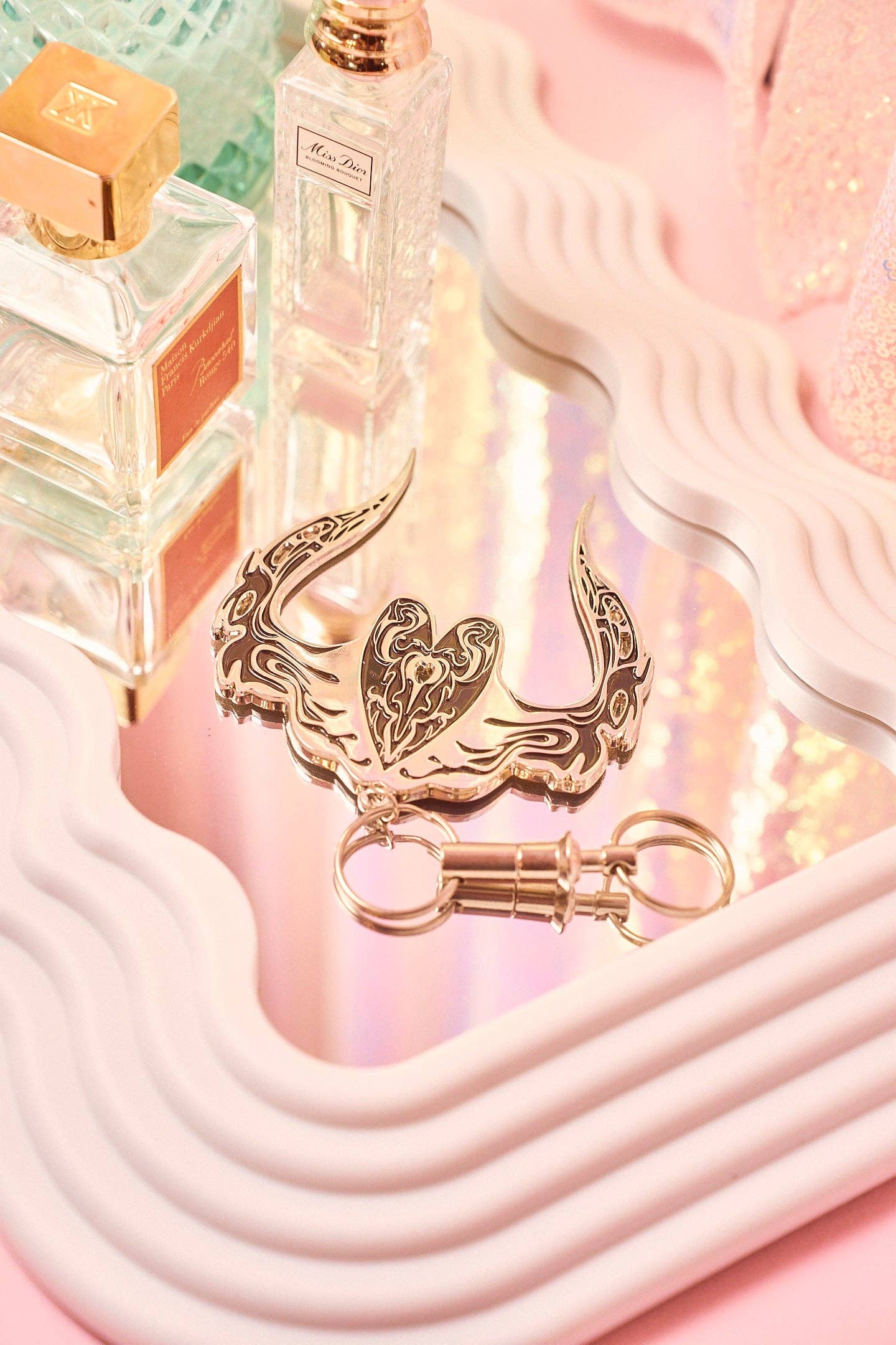 Tiny Protectors – Porta-chaves - Unissexo por atacado – Porta-chaves de Segurança Noir Fatale1