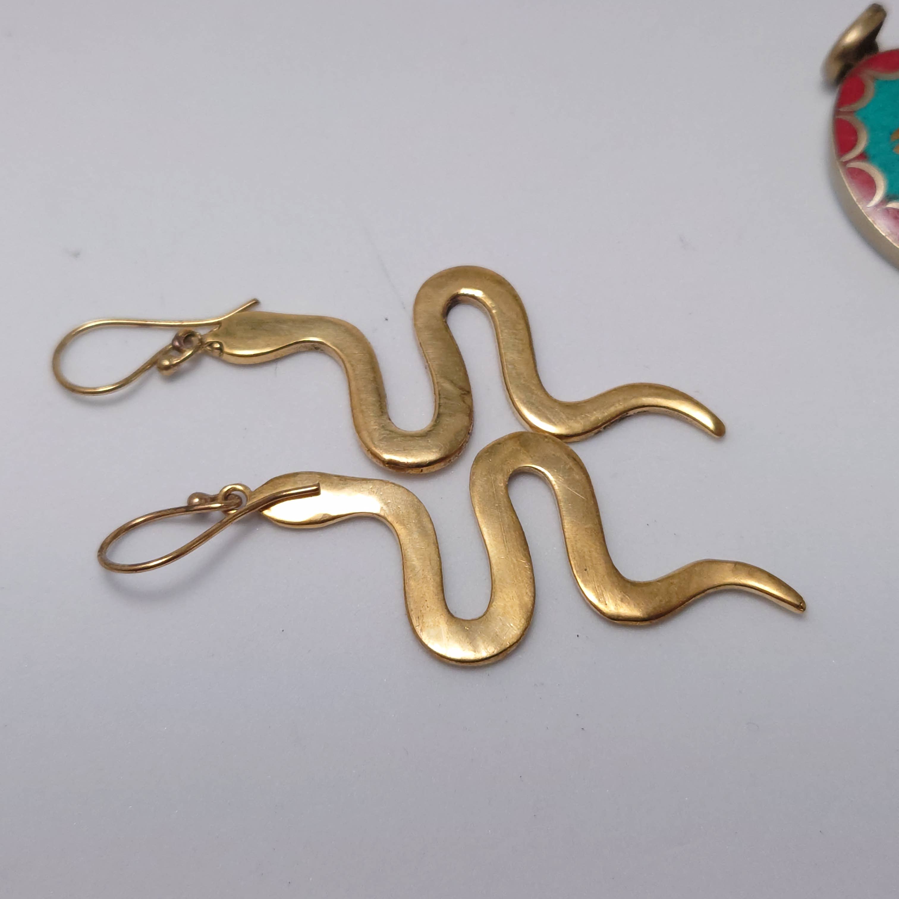 Tenzing Collections - Wholesale Dangle Earrings - Snake Earrings, Golden and Silver10