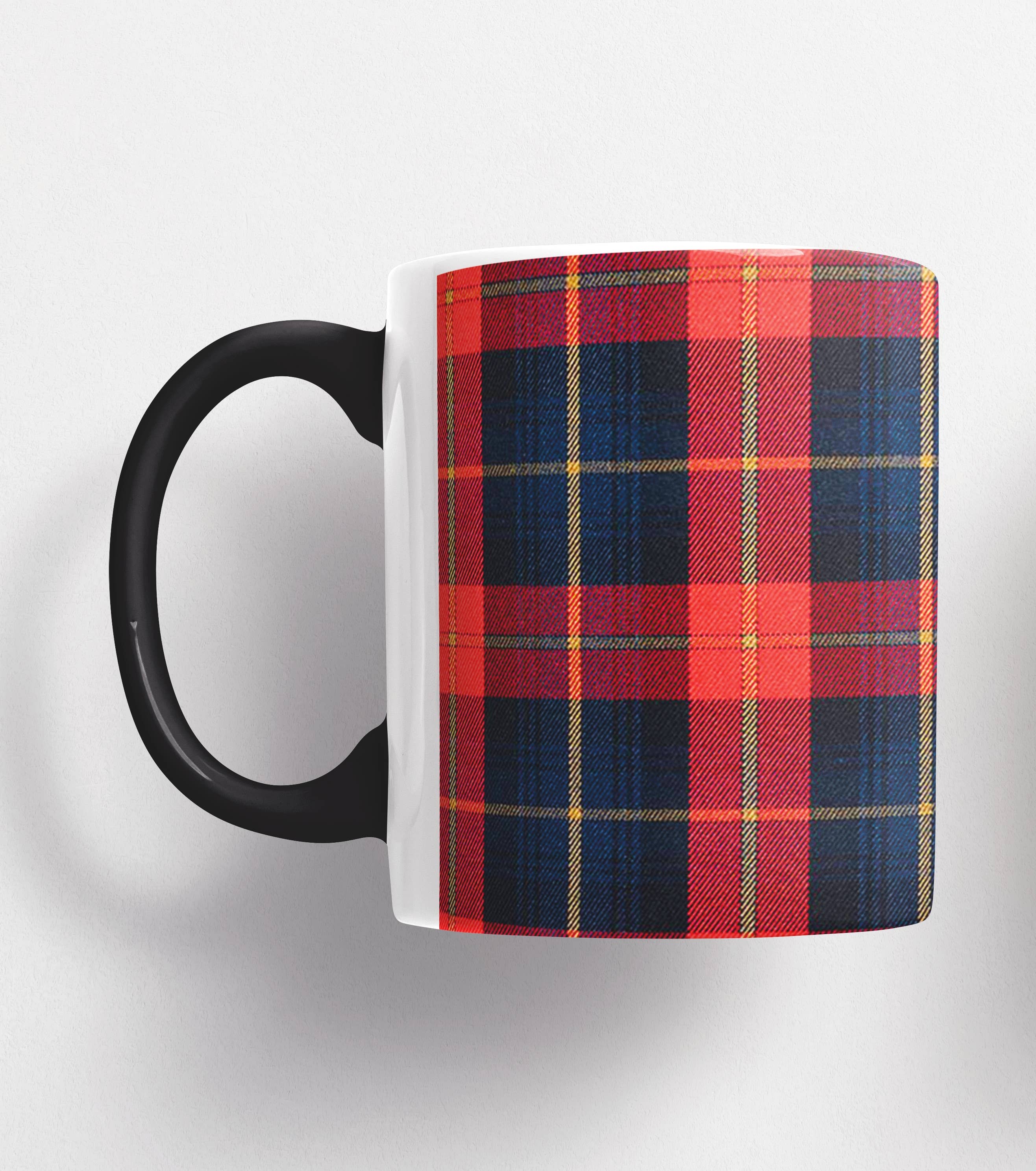 URBAN.ITY SRL – Großhandel Kaffeebecher – Tartan Ceramic Mug 325ml - DARK BLUE/RED SQUARES