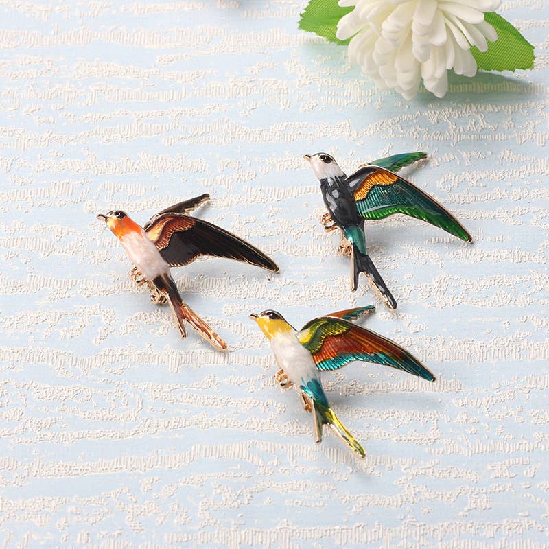 Tourtiwi - Vente Broches - Broche hirondelle émaillée en peinture à l’huile colorée, broche animal3