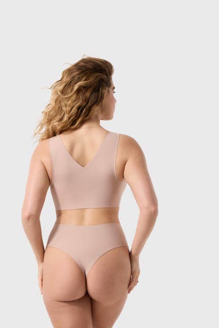 Evelyn & Bobbie - Wholesale Sports Bra - Women's - Defy Bra16