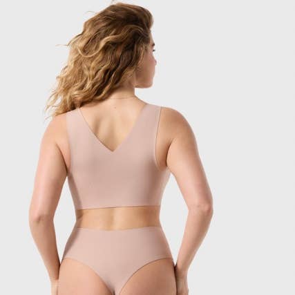 Evelyn & Bobbie - Wholesale Sports Bra - Women's - Defy Bra16