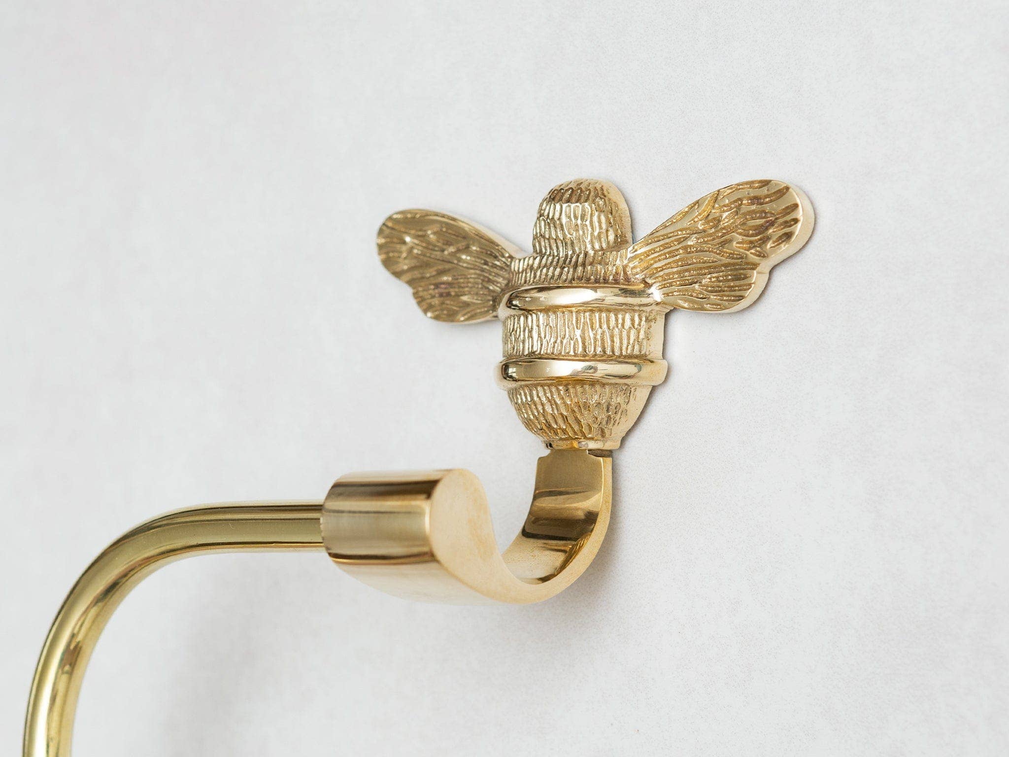 Brass bee - Vente Porte-rouleaux de papier toilette - Porte-rouleau de papier toilette en laiton motif abeille2