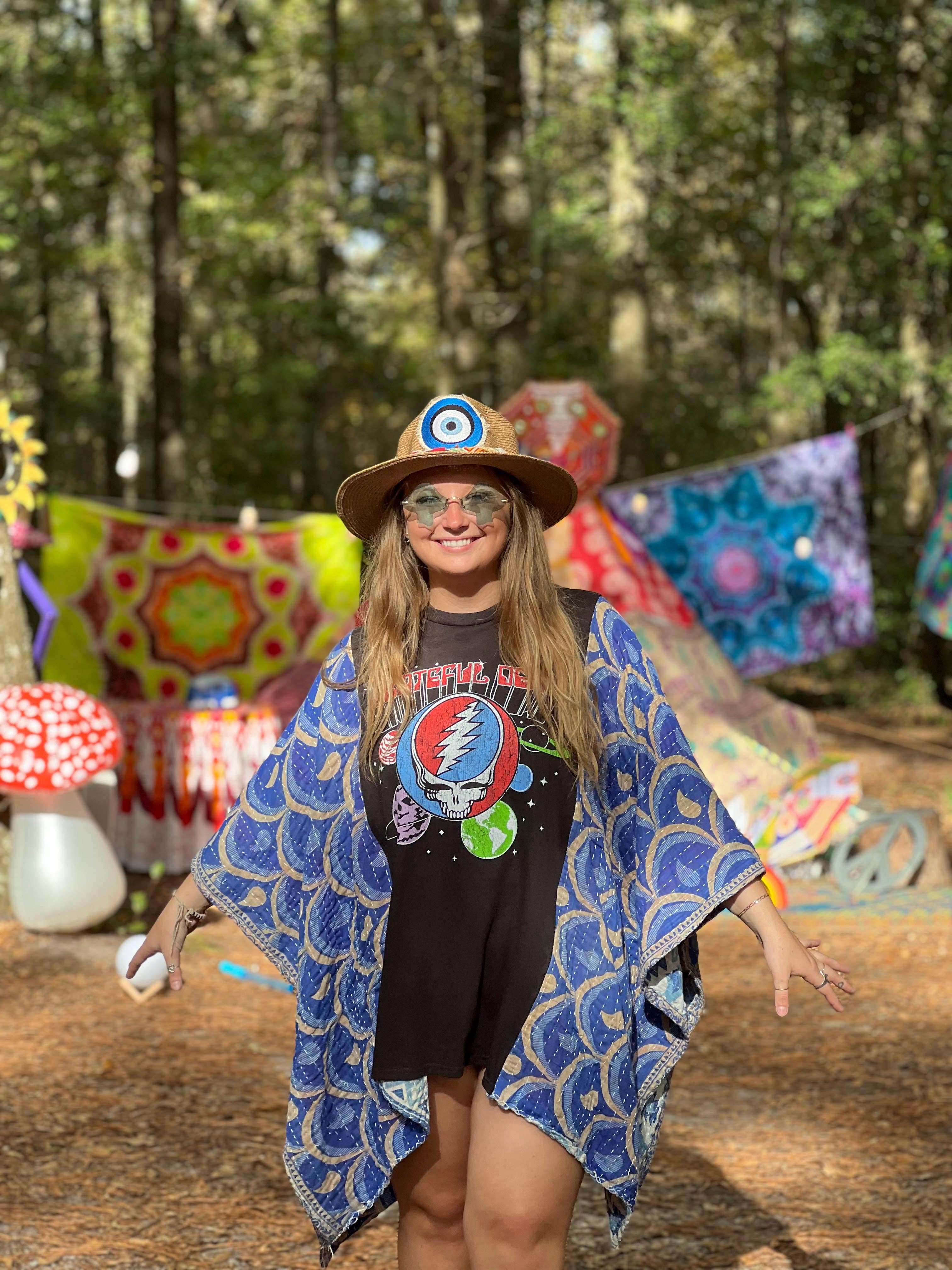 Little Hippie Chick – wholesale Poncho - Dam – Unik Kantha-poncho i ny tappning2