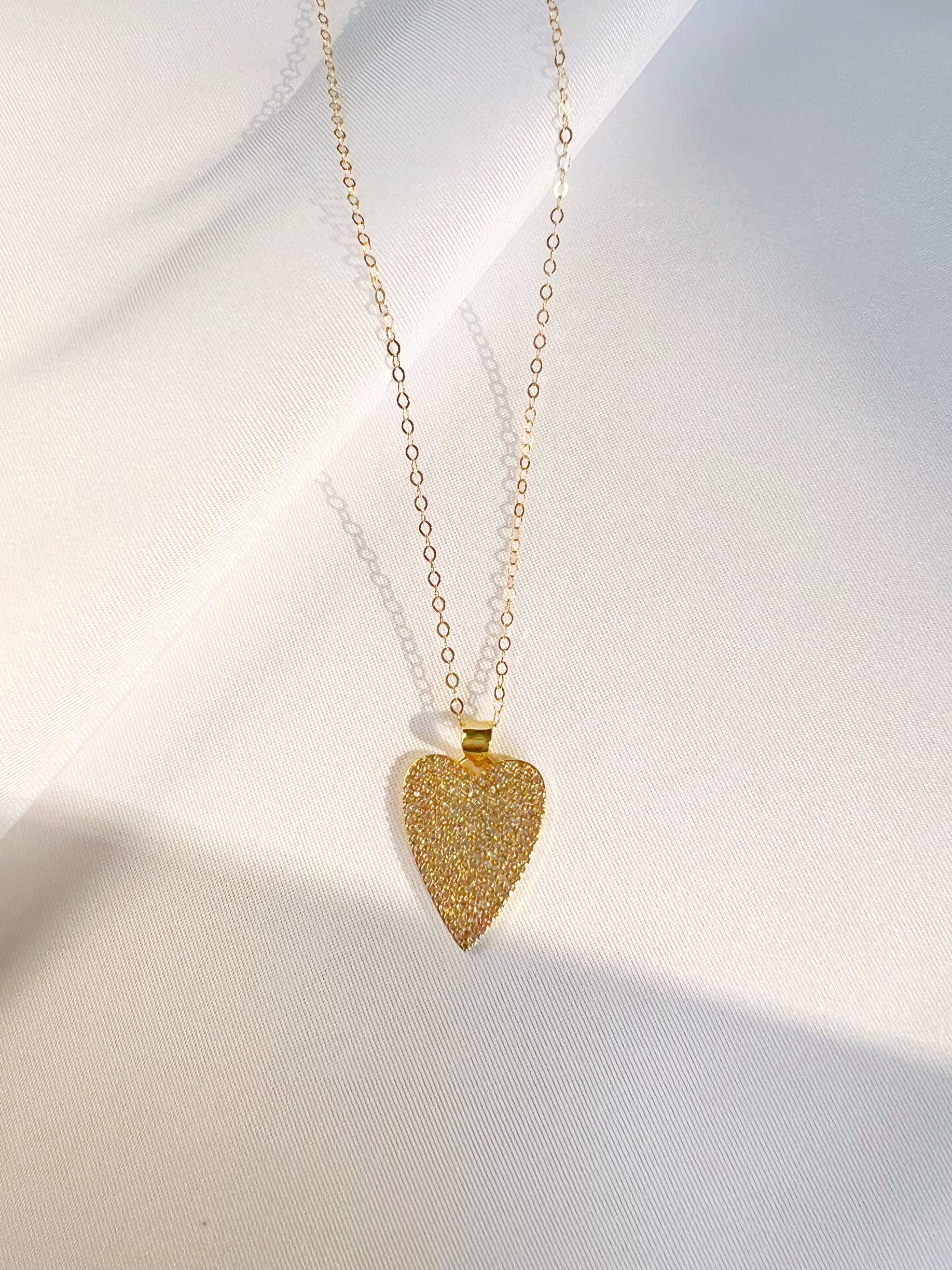 True by Kristy Jewelry - Vente Colliers à pendentif - Collier One Love Heart CZ Gold Filled4