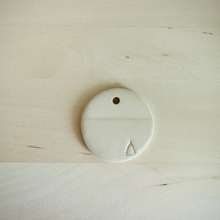 Wishbone Pottery - Wholesale Decorative Plate/Dish/Bowl - Little Pebble Dish | White Stoneware Clay