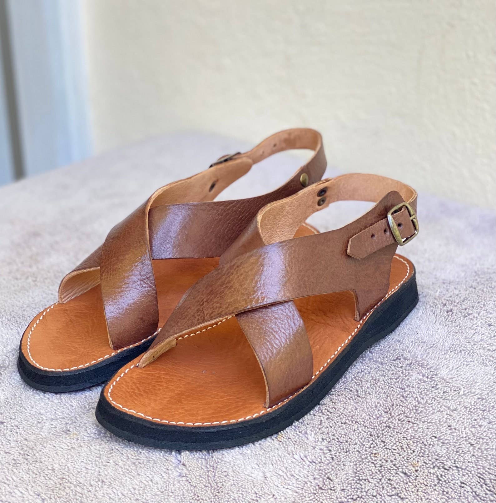 HandHappiness - Wholesale Sandals - Women's - Genuine leather sandal, Genuine leather thongs.2