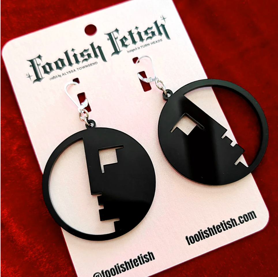 Foolish Fetish – wholesale Hängande örhängen – Bauhaus Hoop-örhängen i två storlekar 2" eller 3"5