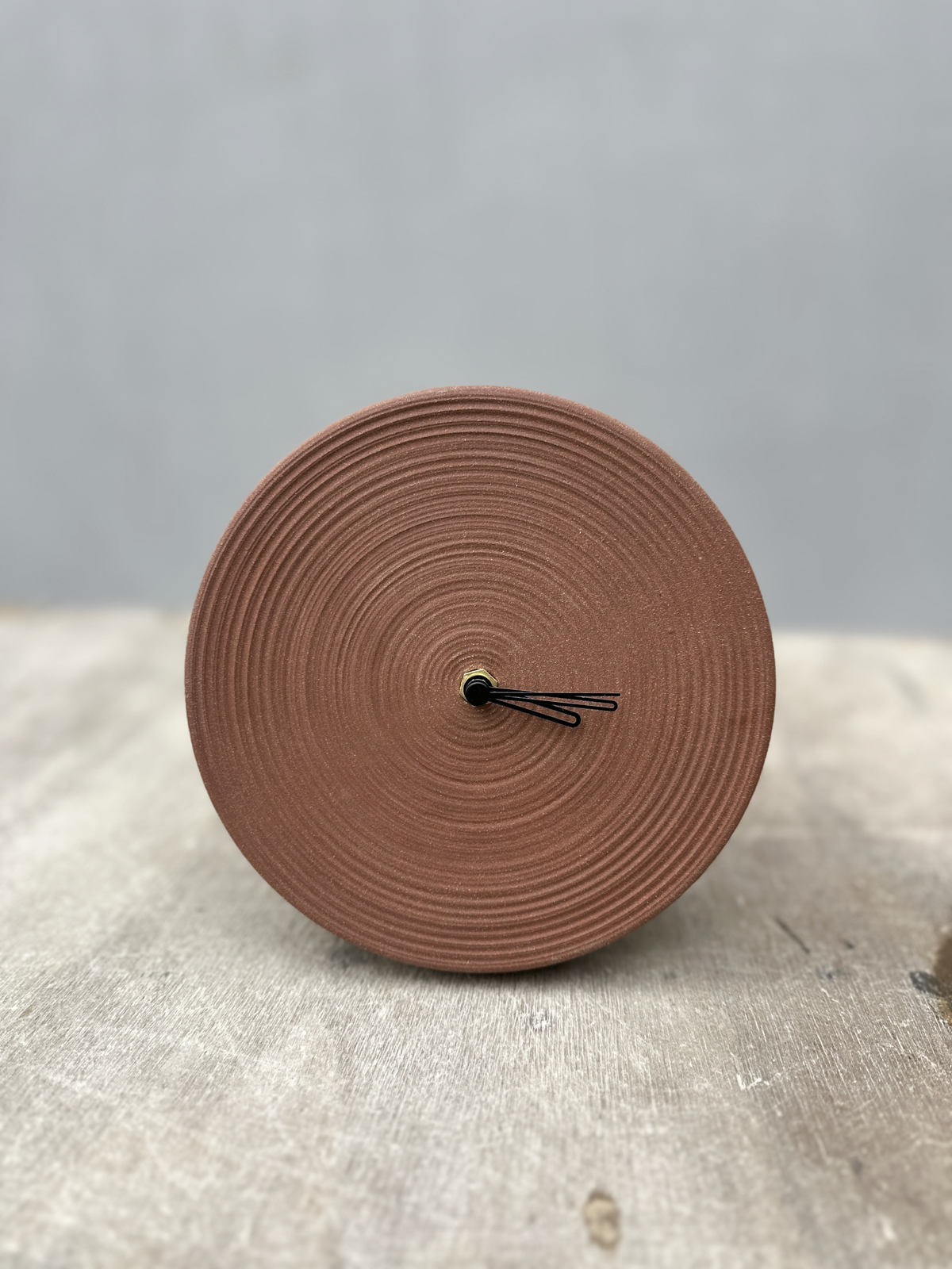 Noot ~Swart - Wholesale Wall Clock - Ceramic Wall Clock – Red Earth – Model A3