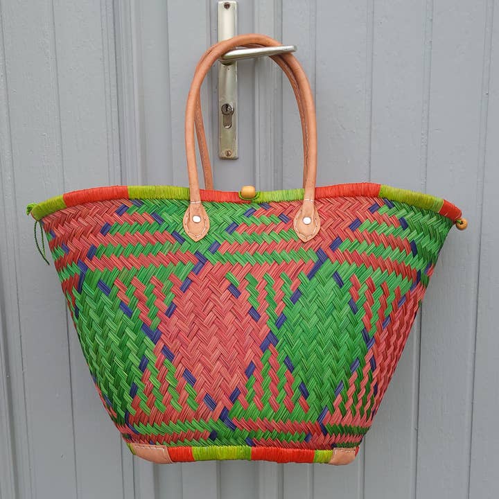 Assortment of handmade tote basket bags for wholesale by Nature et Fibre