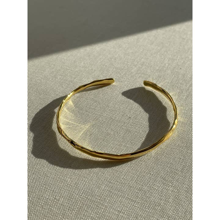 LaMano Jewellery Sevilla Armreif aus 925er Sterlingsilber mit 18 Karat Vergoldung für den Großhandel von LaMano Jewellery