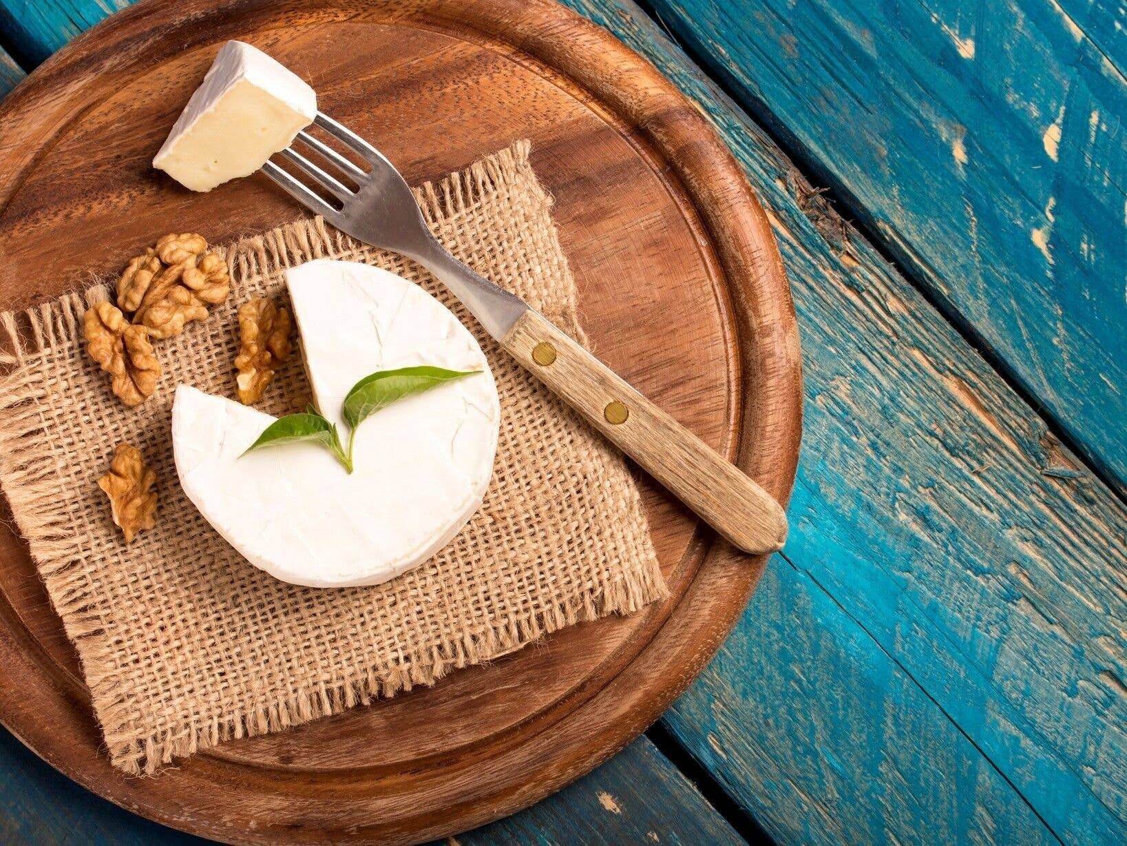 H&H - Wholesale Serving Tray - Dark Wood Plate 25 cm1