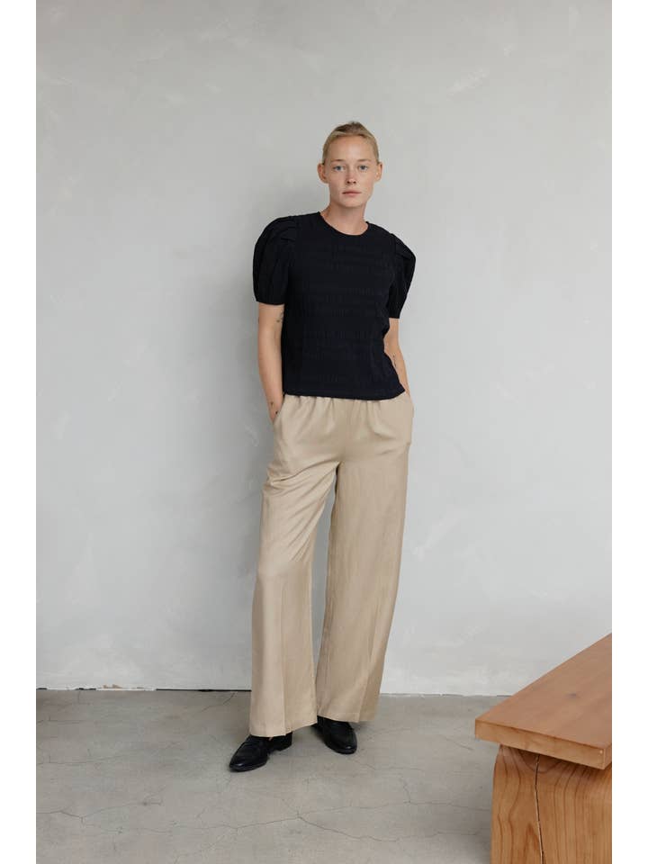 MOD REF – wholesale Blus - Dam – The Celia Top | Texturerad puffärmad topp18