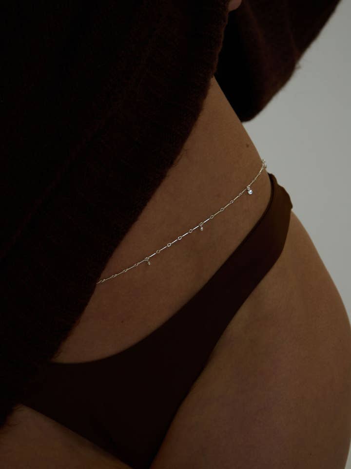 Cadena para ombligo Vivien Shaker para venta al por mayor de NAiiA