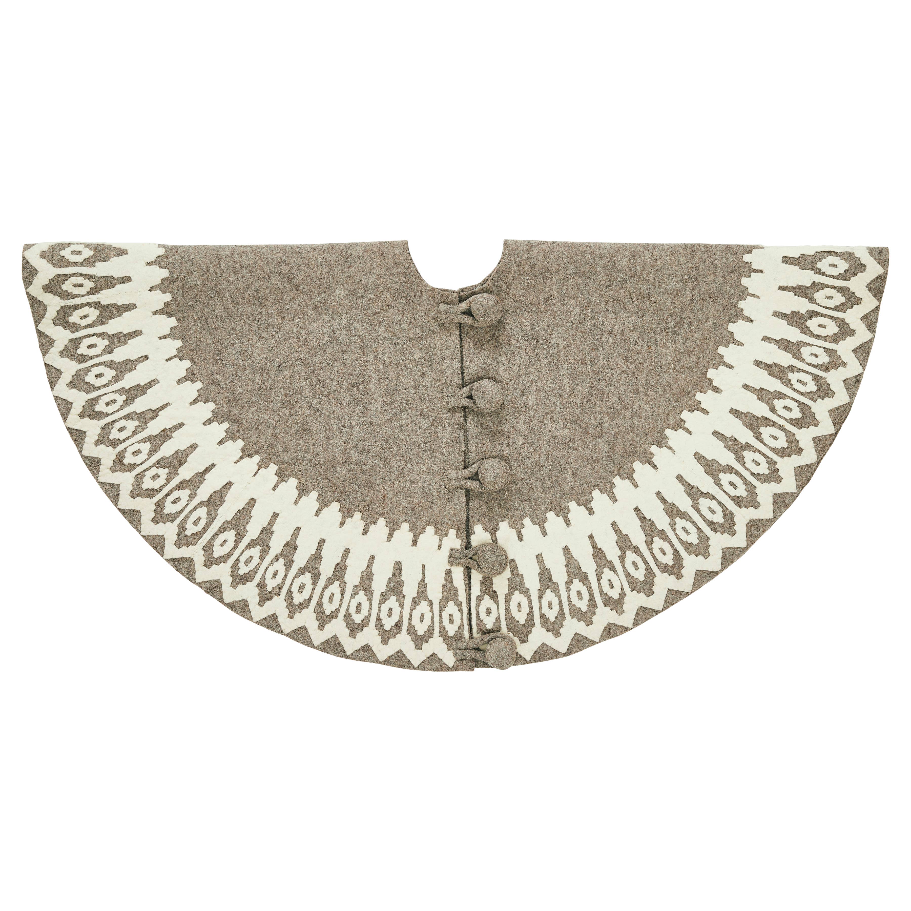 Arcadia Home – Großhandel Baumrock – Handgefilzte Weihnachtsbaumdecke aus 100 % nachhaltiger Wolle im skandinavischen Design7