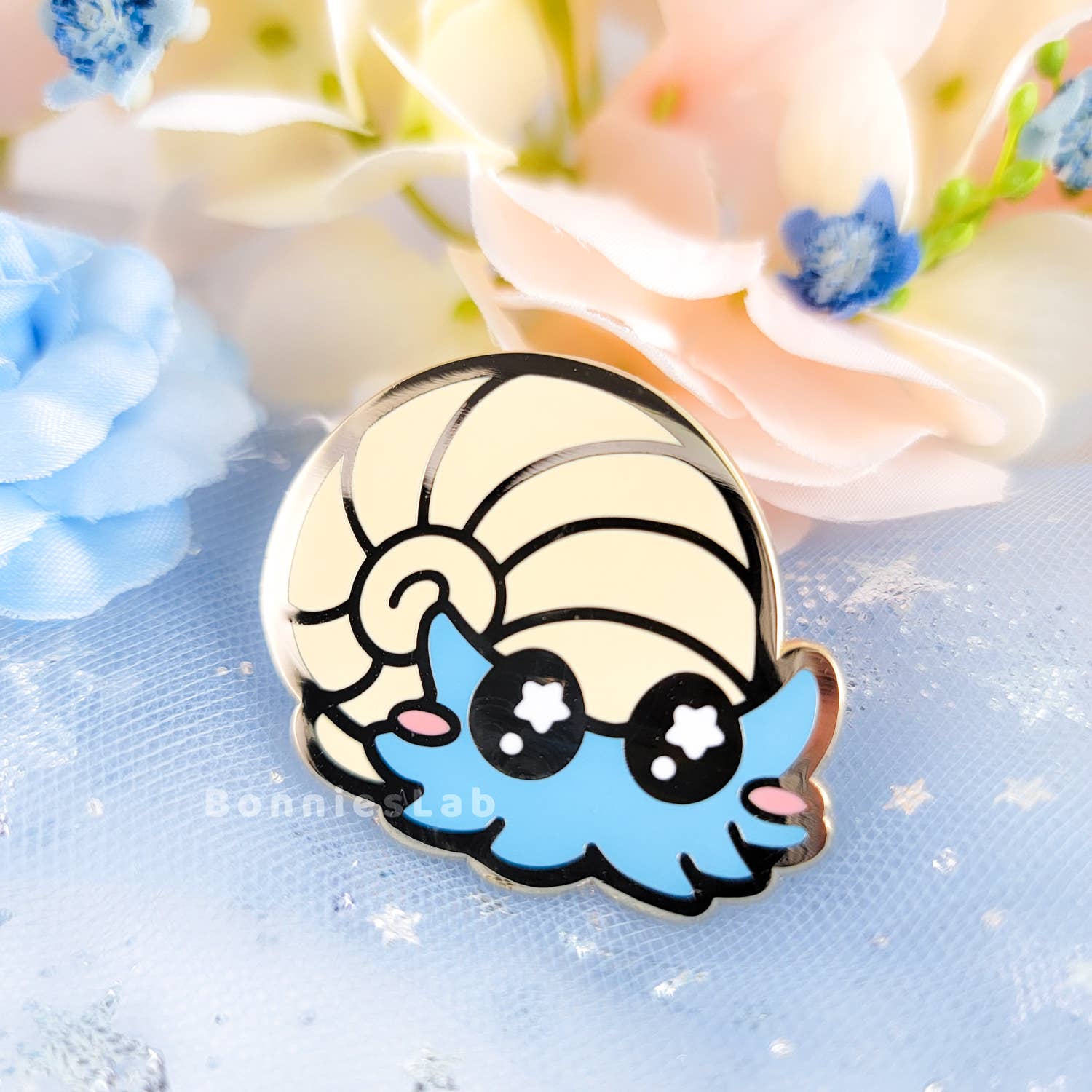 Bonnies Lab - Wholesale Lapel Pin/Button - Omanyte Enamel Pin1