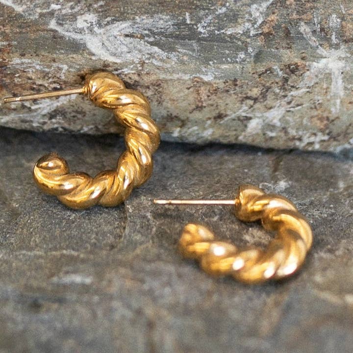 Gratis Spirit Petite øreringe for engroshandel hos ILENE & CO.