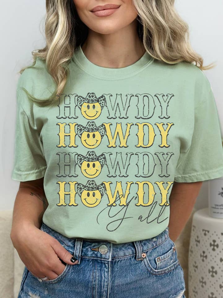 BT1473 T Howdy Smiley Yall for engroshandel hos BouTeeQue Closet
