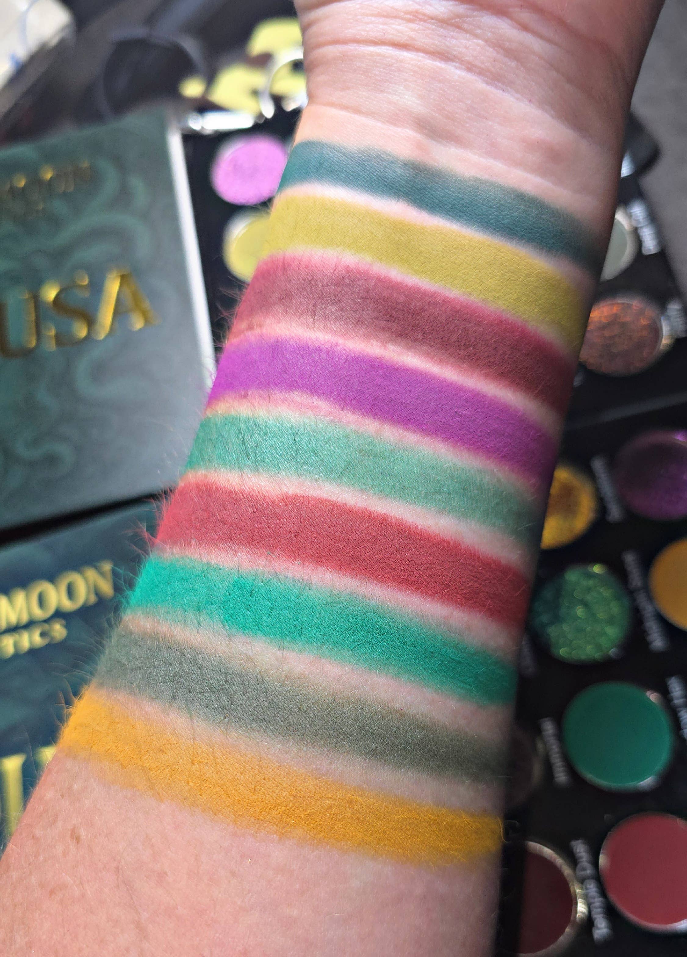 Beauty moon cosmetics – wholesale Eyeshadow palette – Medusa Eyeshadow Palette 7