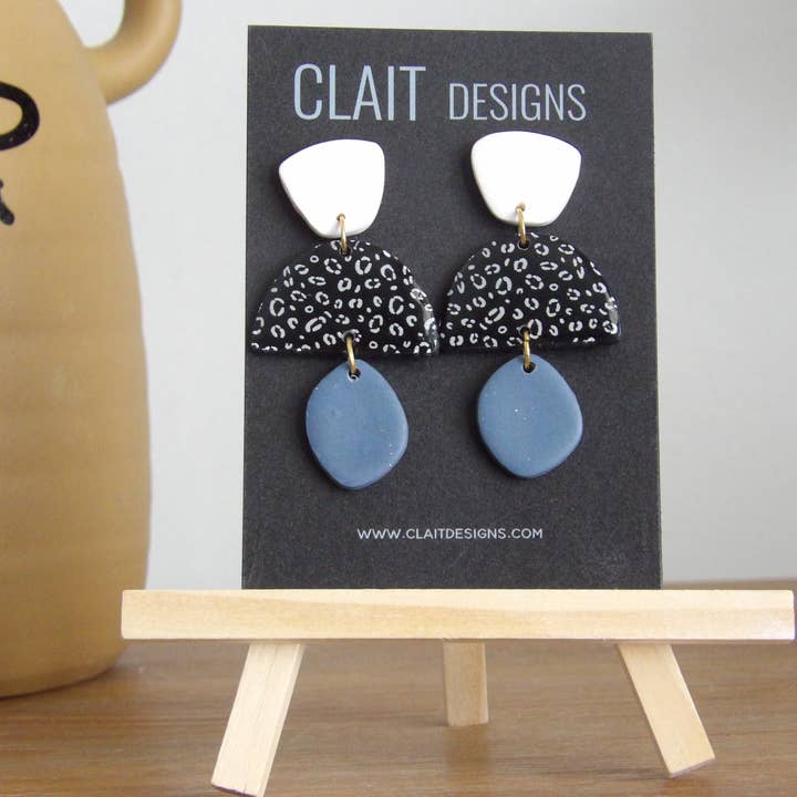 Guépard bleu marine pour la vente par Clait Designs