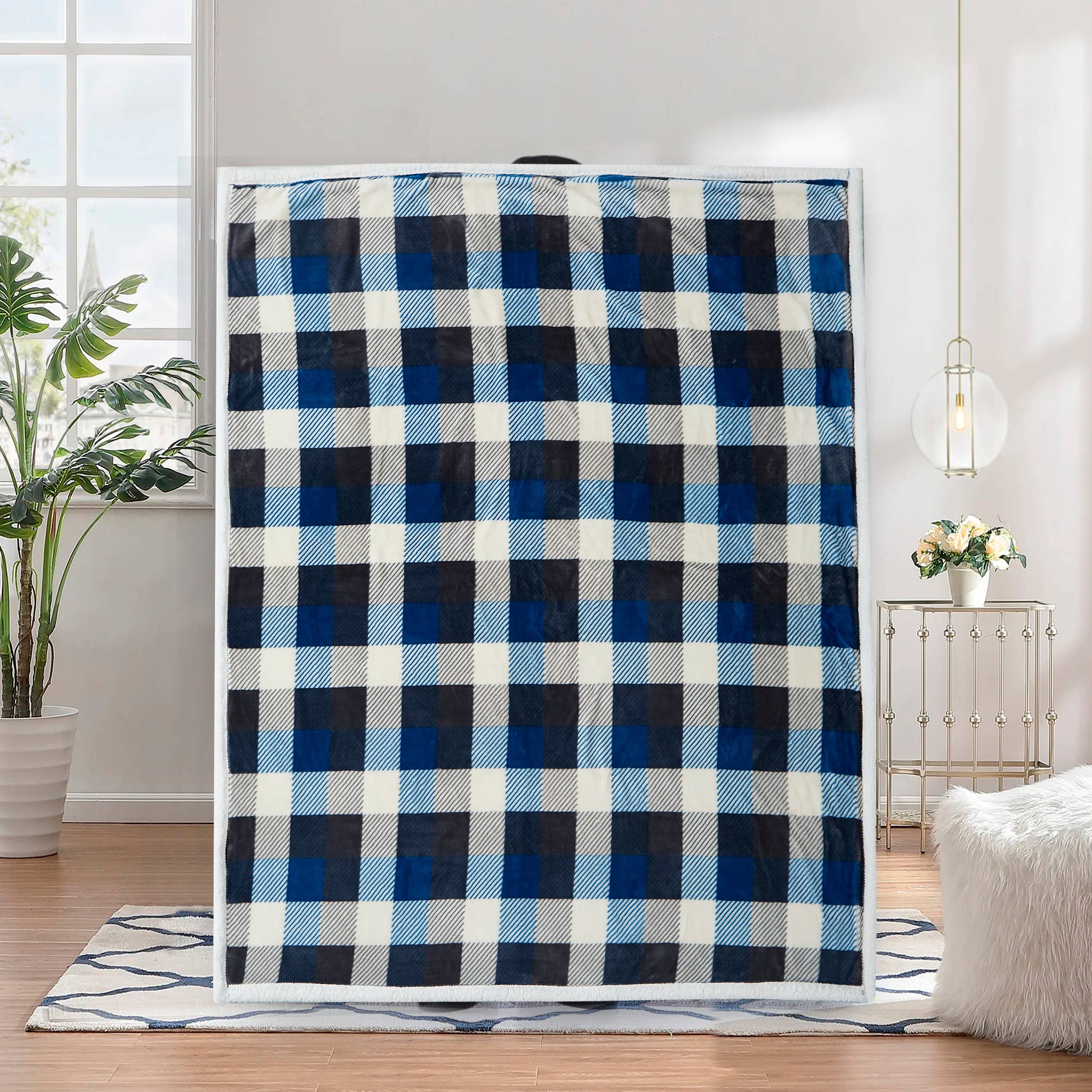 Duke Imports - Vendita all'ingrosso Plaid - Coperta in flanella Sherpa a quadri blu e grigi 50"x60"1
