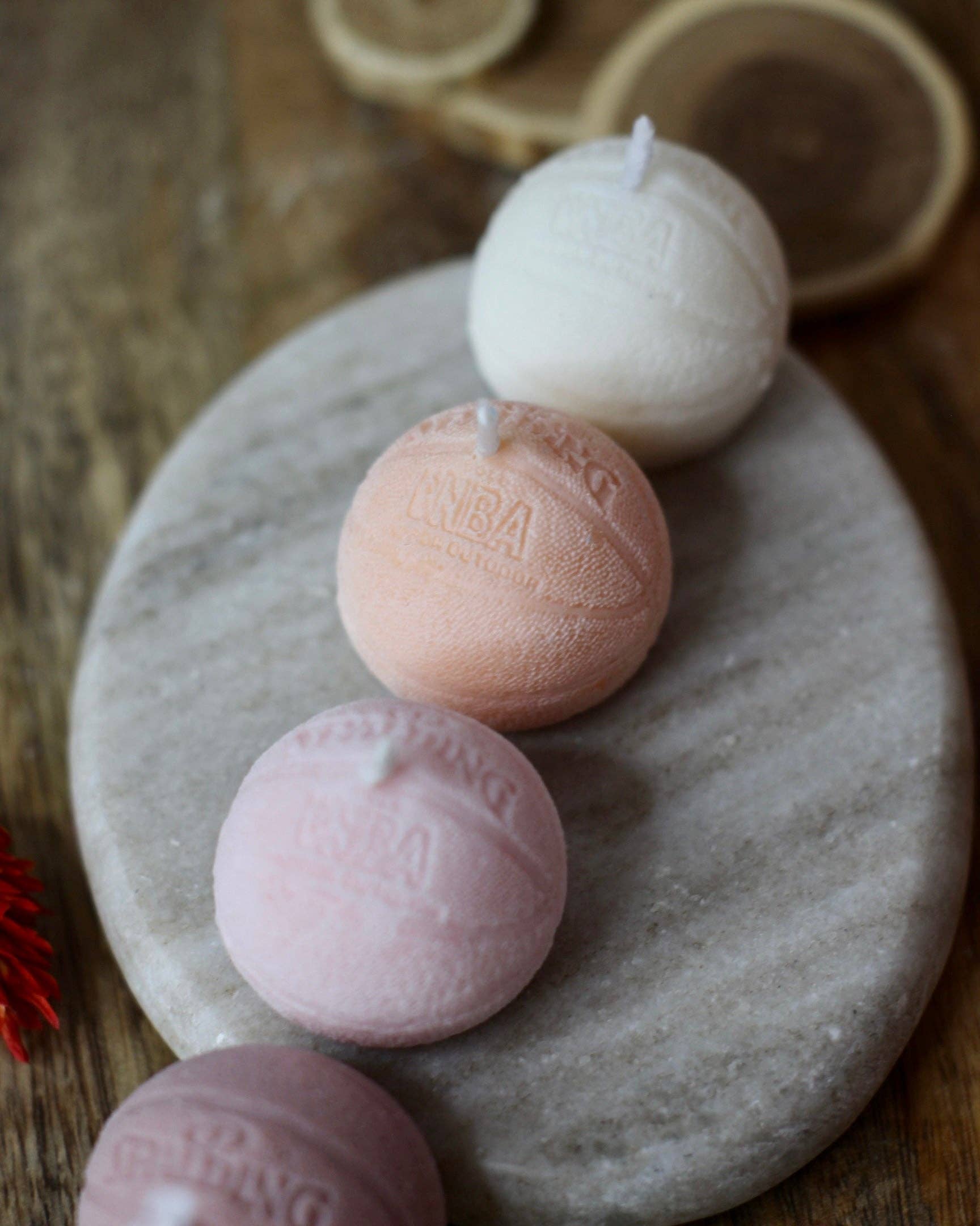 Meet me at the corner - Wholesale Novelty Candle - Set of 4 candles in the shape of a basketball4