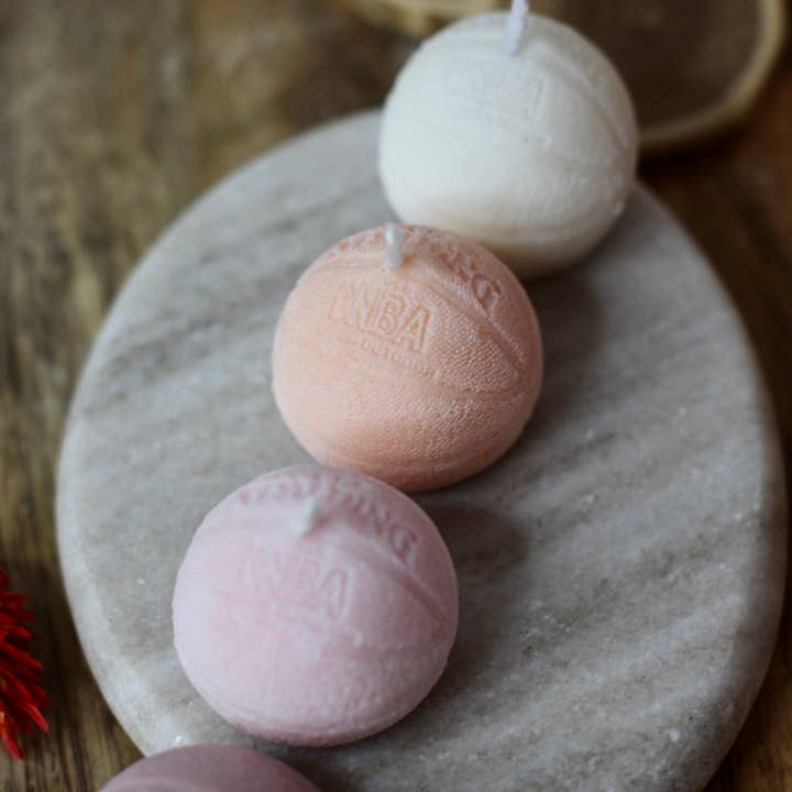 Meet me at the corner - Wholesale Novelty Candle - Set of 4 candles in the shape of a basketball4