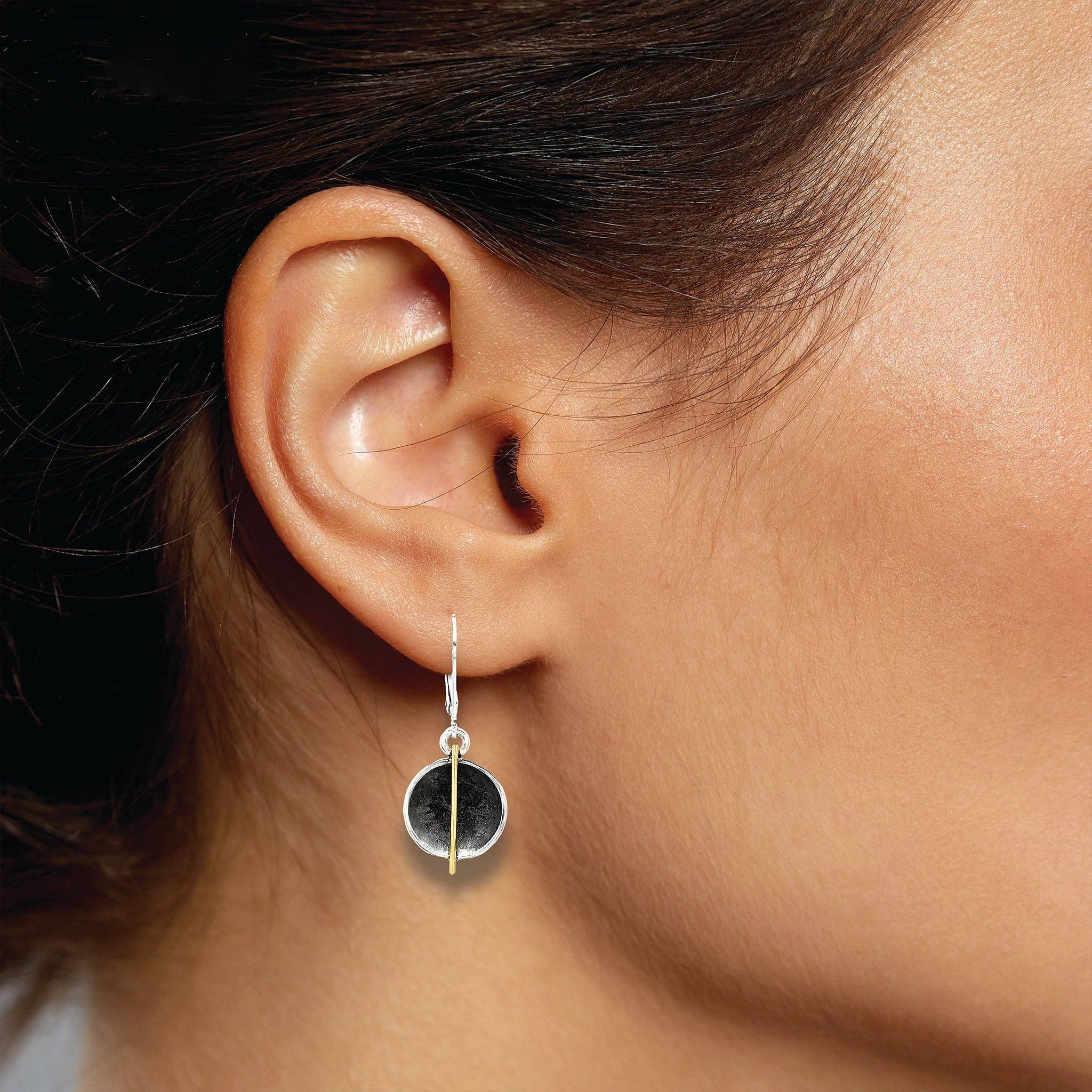 J + I Jewelry - Vendita all'ingrosso Orecchini pendenti - Orecchino Fenditura Dorata1