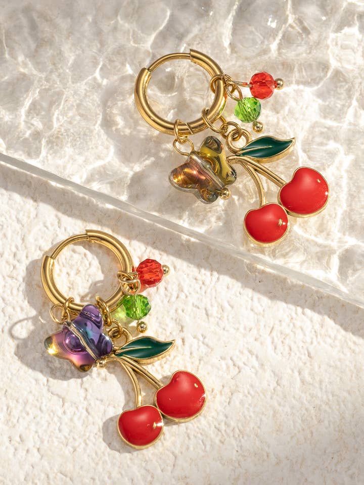 Dangling hoop earring in cherry-colored steel with colored pearl for wholesale by COSMOS