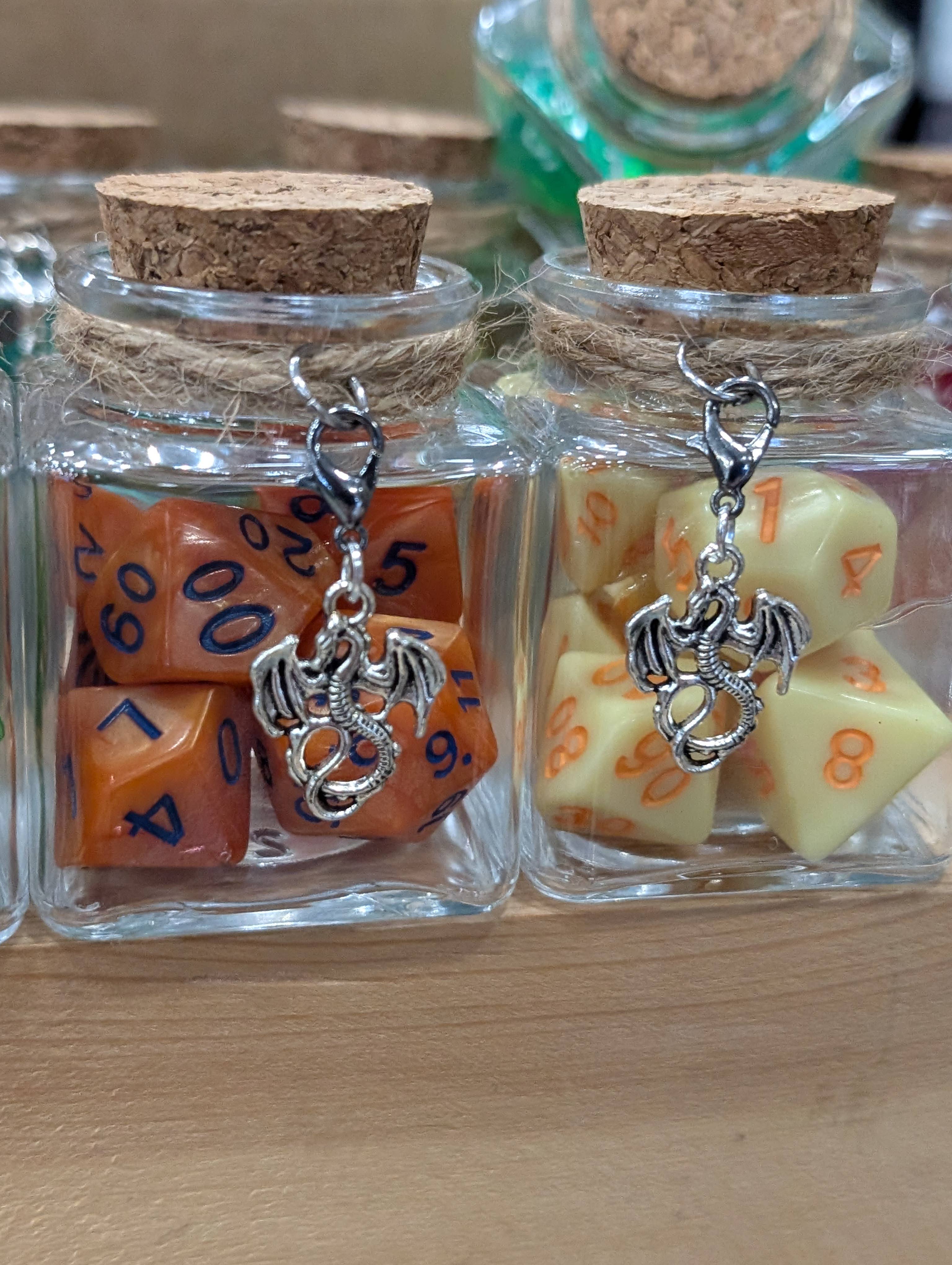 Con-Quest Crafts - Venta al por mayor Dado - Tarros de dados de hechizo con 7 dados D20 para TRPG1