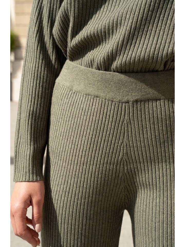 Happy look - Wholesale Top & Pant Set (NOT Loungewear) - Women's - Ribbed Knit Women's Set – Straight Pants & Sweater4