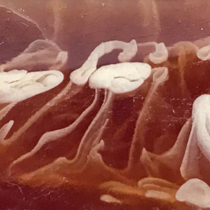 Belart Fair Trade - Wholesale Pendant/charm necklace - Eco-Resin SML Half Moon Yun Pendant9