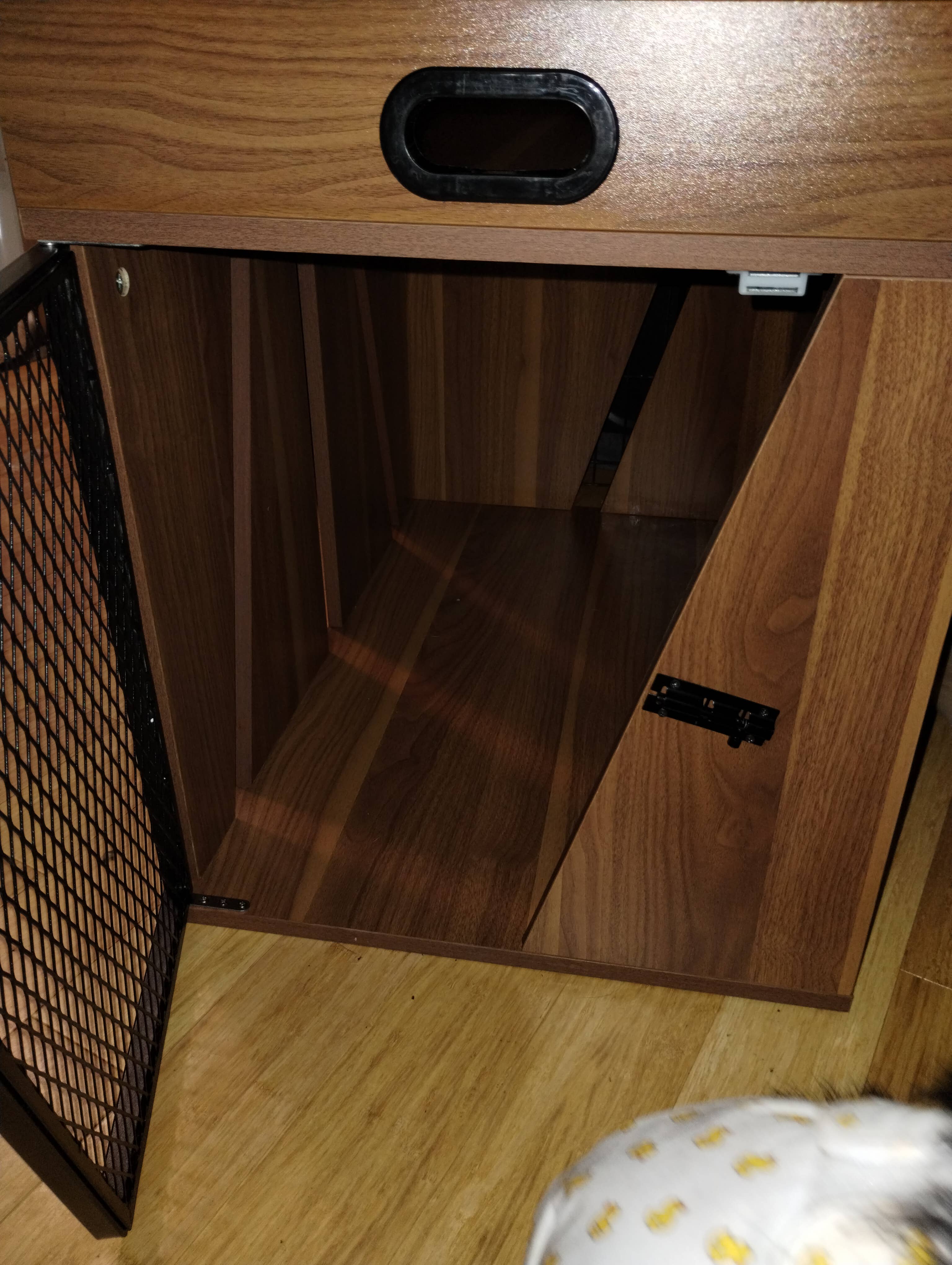 Designer Pet Products, LLC - Wholesale Pet Carrier - Cat/Dog - Dog Crate ,Dog Furniture ,Lucky Kennels Penny23