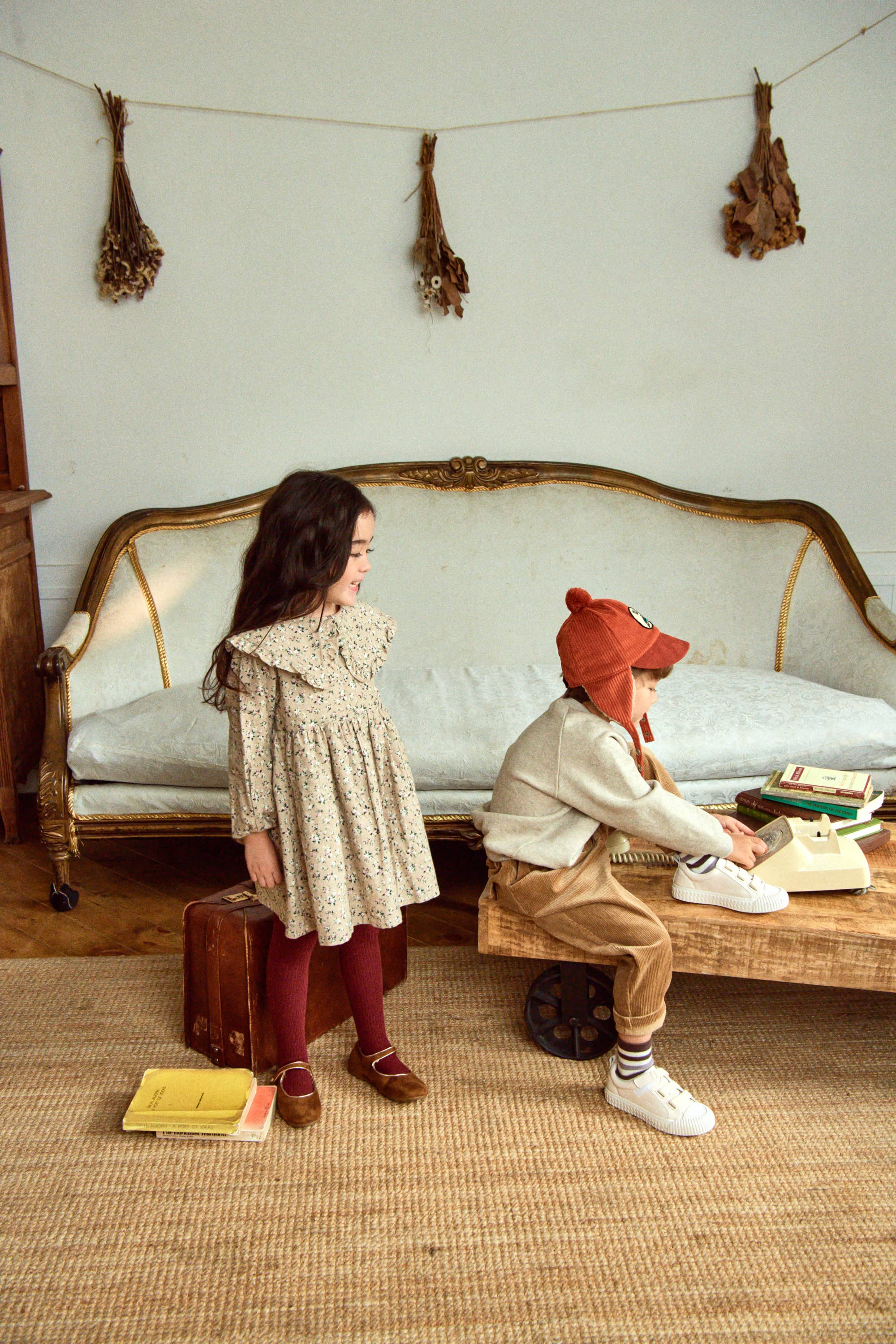 ToTo Heros - Wholesale Jurk - Kinderen - Bloemenprint jurk met kraag en mini tas3