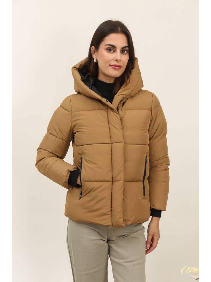 Attrait Paris - Wholesale Puffer Jacket - Women's - Short hooded jacket with side edges22