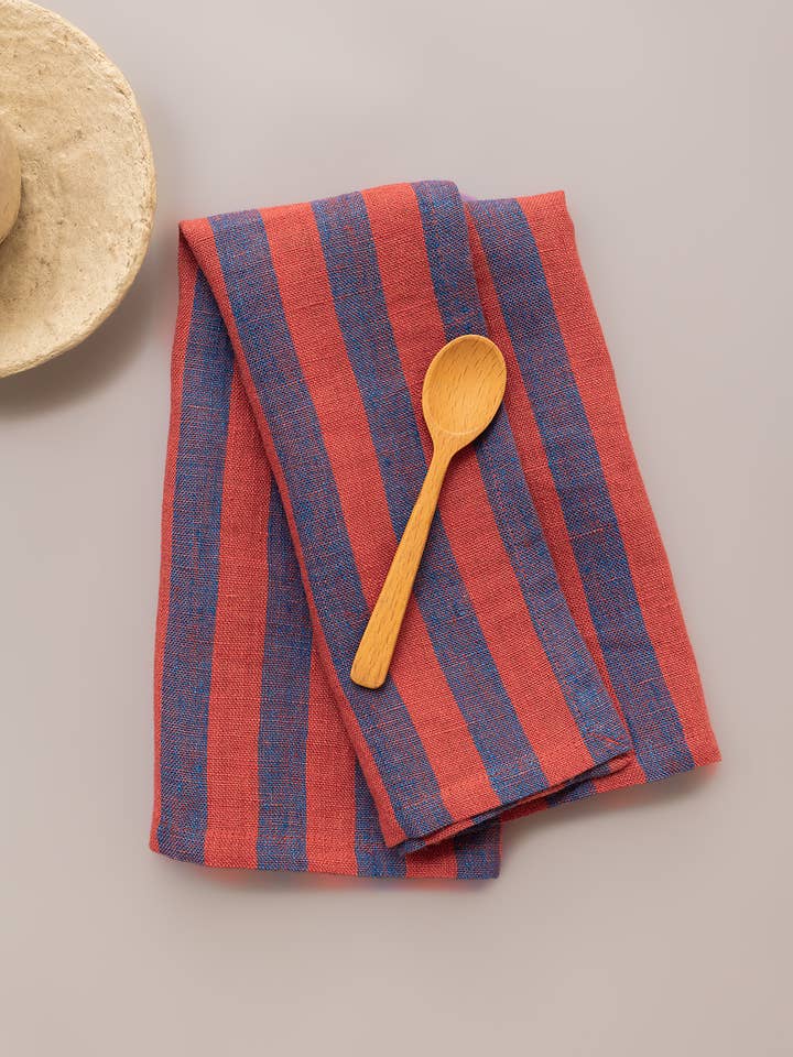 Ensemble de serviettes en lin Roso pour la vente par Live Linen