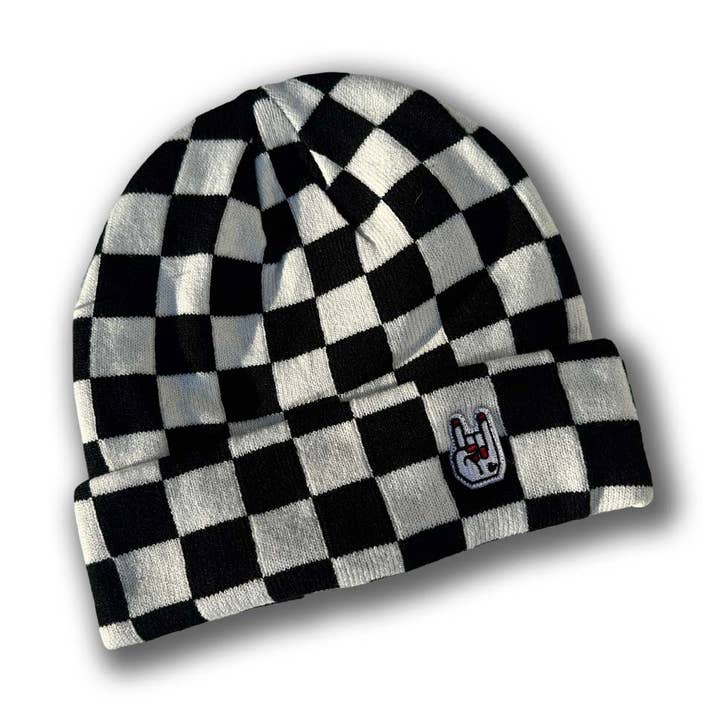 Bonnet Damier Noir & blanc — Patch brodé “HELL YEAH” pour la vente par Poulettes Sisters