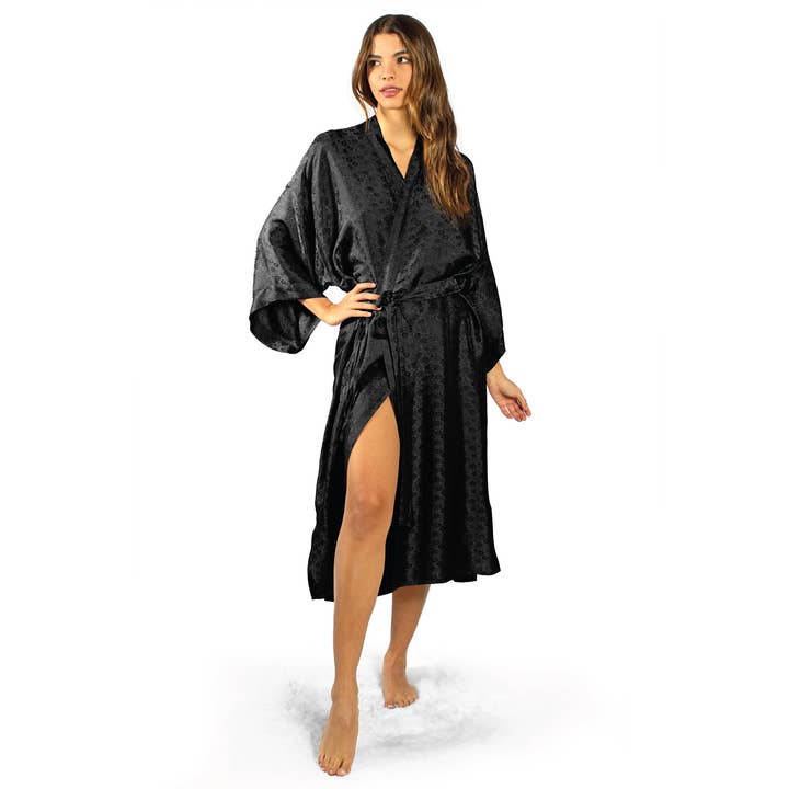 Peignoir artisanal en soie Tara Sartoria, cerise noire, L/XL pour la vente par Tara Sartoria