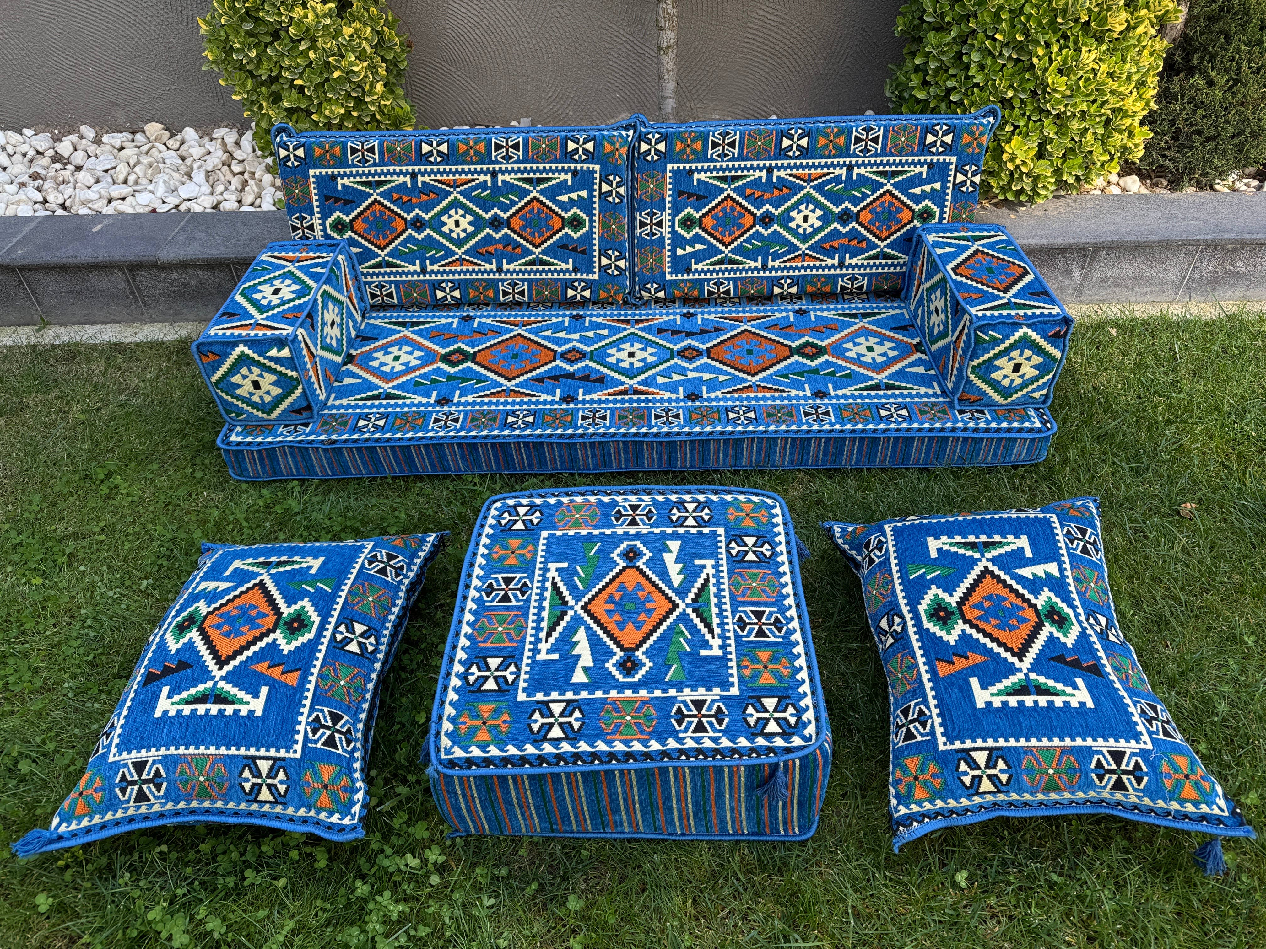 The Loom Wholesale – Großhandel Polsterhocker – Handgefertigte Bodensitzgelegenheit - Kilim-gemusterter Ottomanen-Bodensofa7