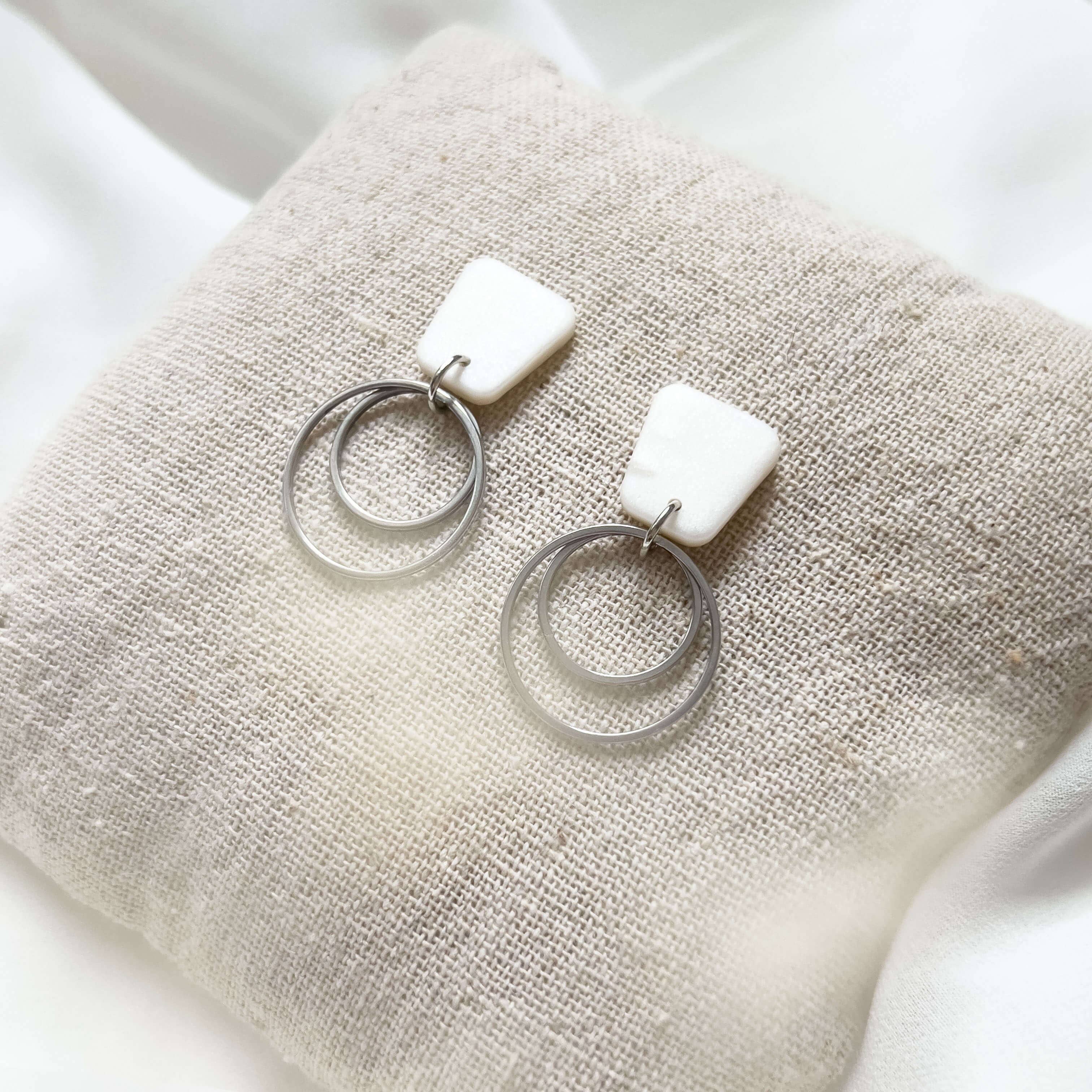 KLAEI DESIGN STUDIO - Wholesale Dangle Earrings - Bridal Col ✦ Mother-of-pearl three-piece bridal earrings | gold & silver3