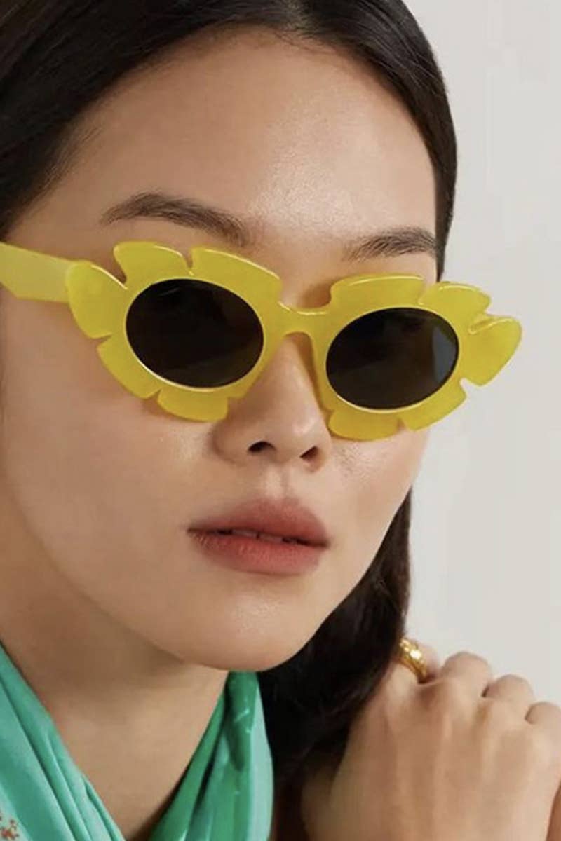 ACCITY - Wholesale Sunglasses - Women's - SUNFLOWER SHAPED SUNGLASSES_CWASG01313