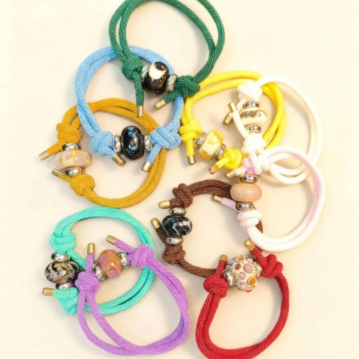 Bracelet Orbit : Bijoux en verre faits main pour la vente par RISATO