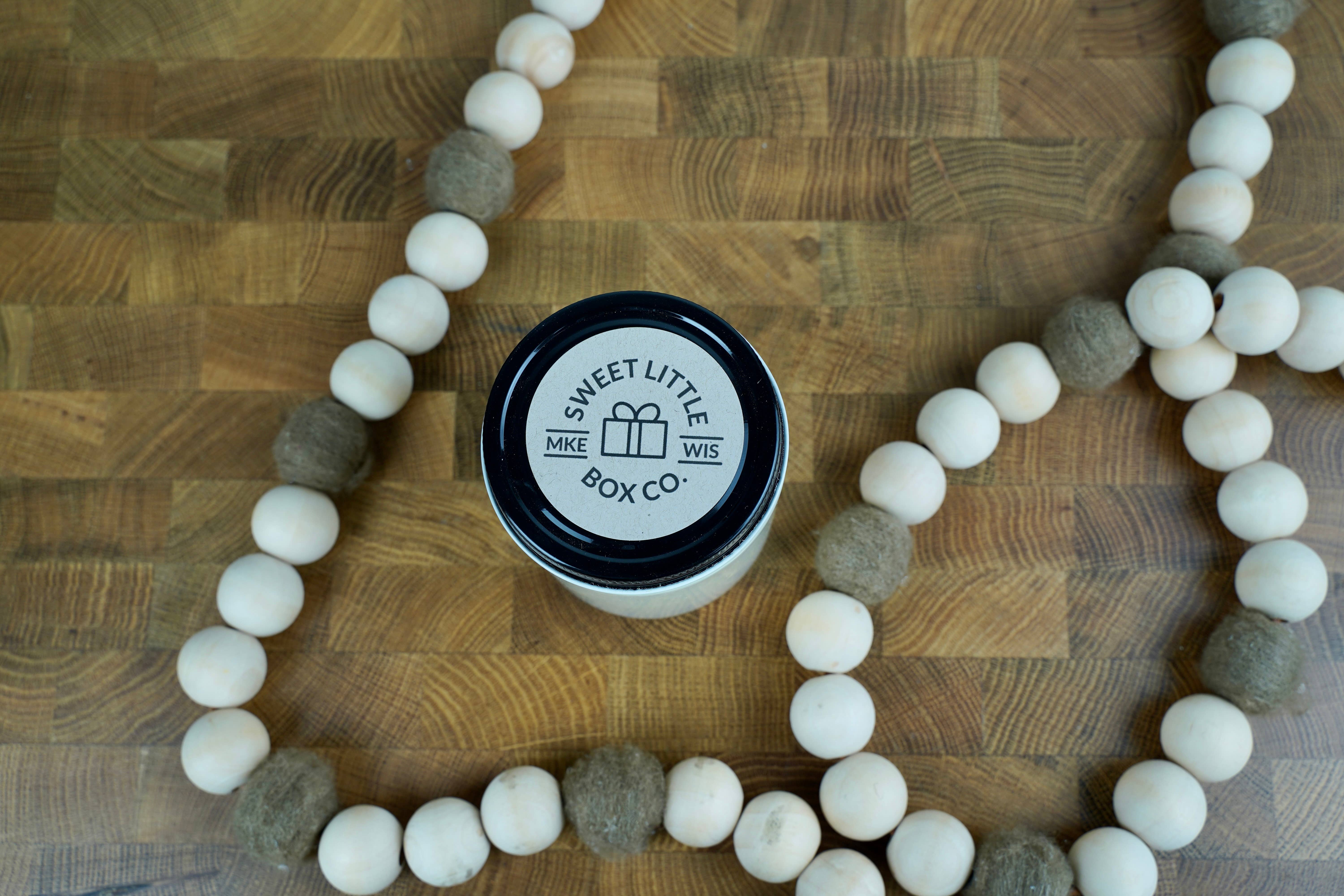 Sweet Little Candle Co - Wholesale Jar/Filled Candle - Spiced Honey Tonka Patchouli2