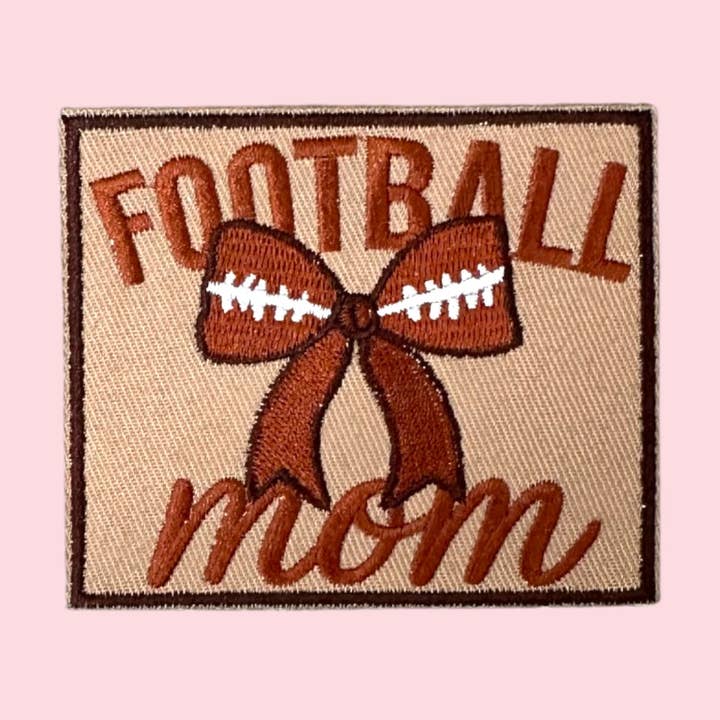 Voetbalmoeder met Strik Geborduurd Klein Opstrijkembleem voor wholesale door Rosie Posie Patches
