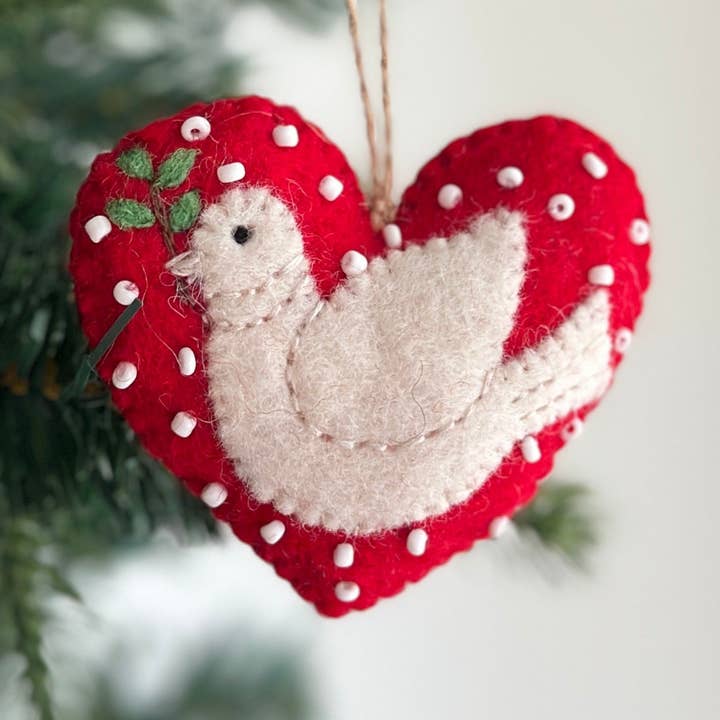 Decorazione in pannolenci - Piccola colomba a forma di cuore per la vendita all'ingrosso da parte di Ganapati