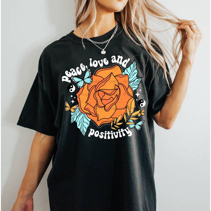 T-shirt Paix, Amour et Positivité pour la vente par Gabbie Co.