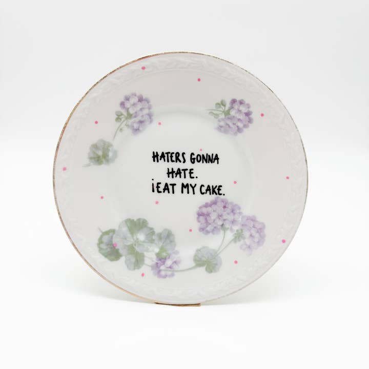 Assiette murale petite — les haters vont haïr. Je mange mon gâteau. pour la vente par ohRuby