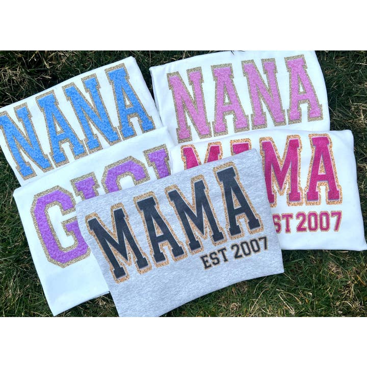 Chemise à lettres personnalisée pour la vente par Three+West Co