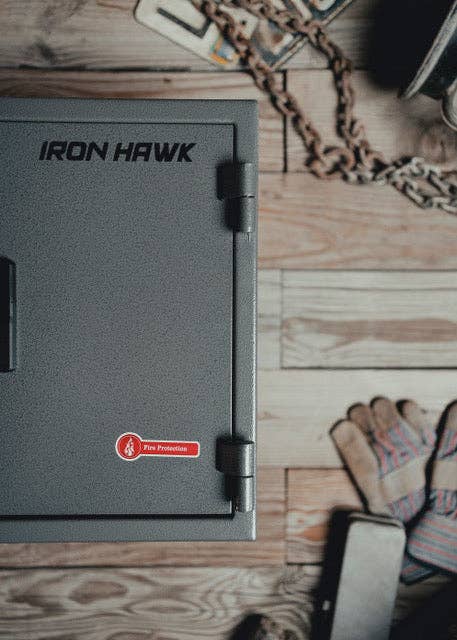 Iron Hawk Safe – wholesale Storage Bin – Firebird MB166