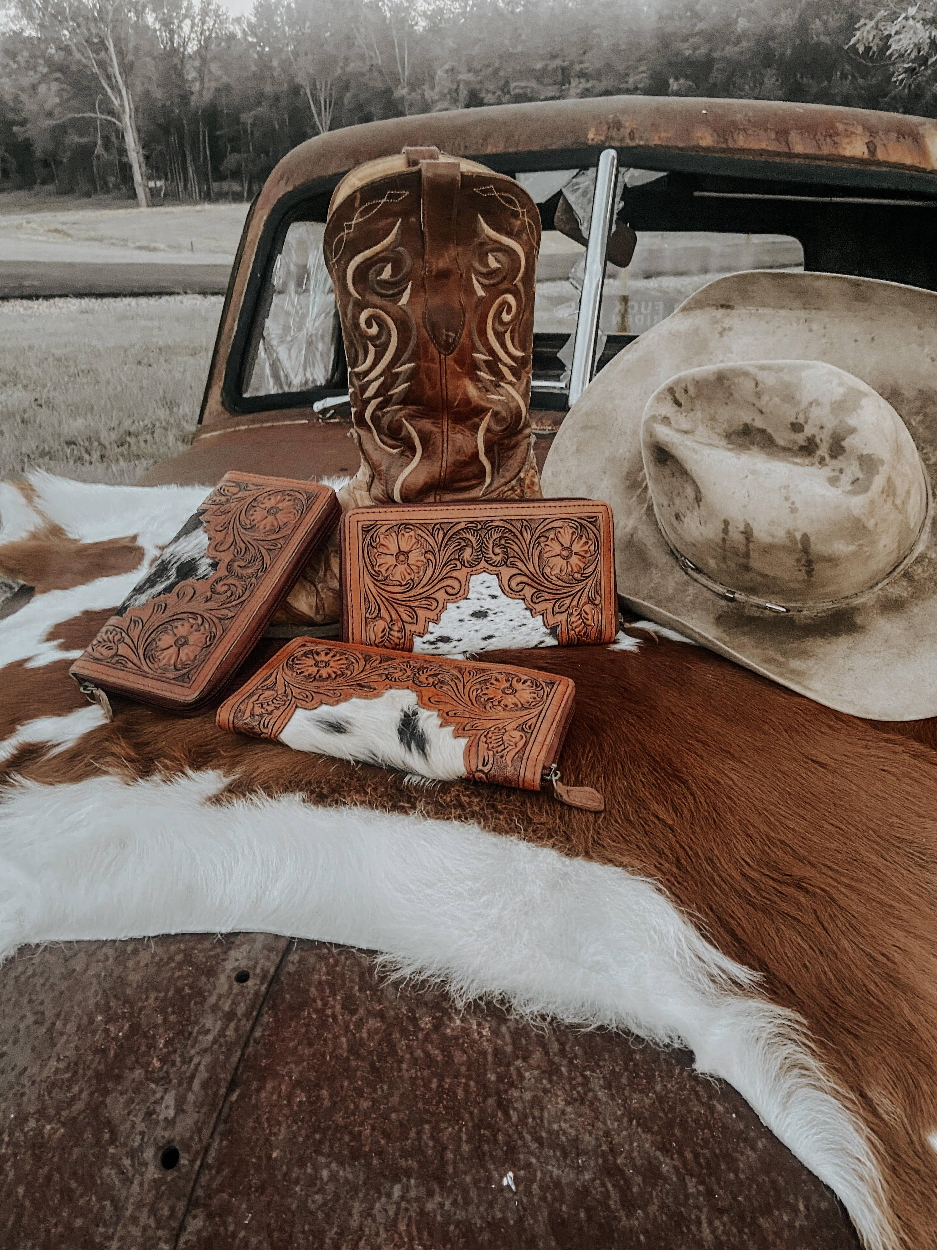Texas Western Cowhide Bags and More - Wholesale Wallet - Women's - Juliet Tooled Leather Cowhide Womens Wallet Clutch2